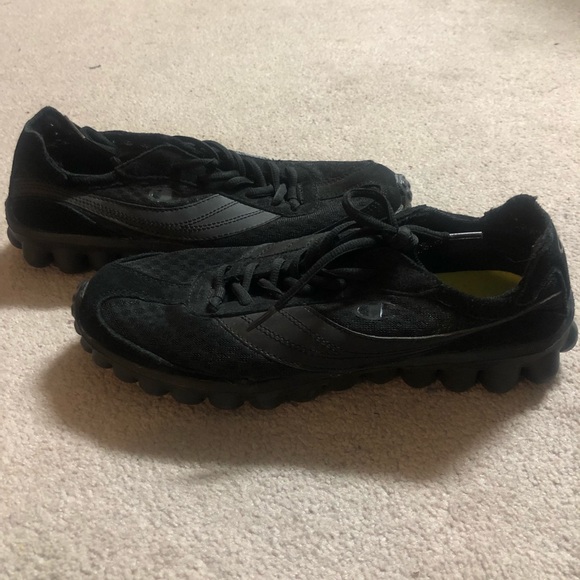 Black Champion Sneakers - Picture 4 of 4